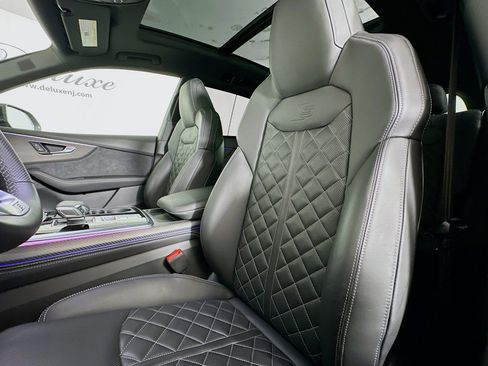 Used 2024 Audi SQ8 Premium Plus w/ Executive Package image 20