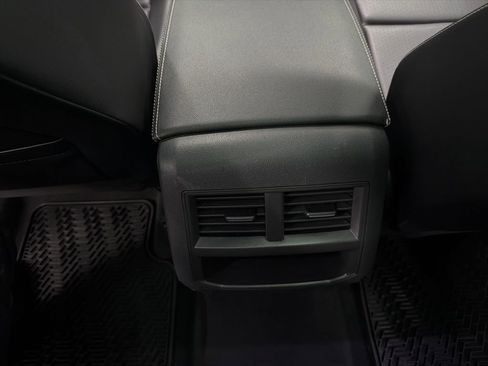 Used 2020 Volkswagen Atlas Cross Sport SEL image 23