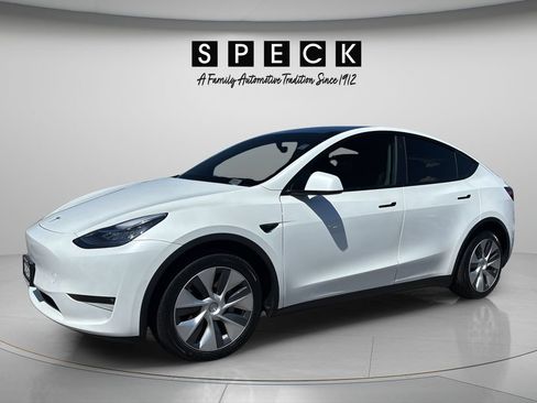 Used 2021 Tesla Model Y Long Range AWD/4WD image 1