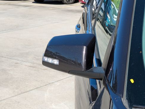 Used 2017 GMC Acadia Limited SLT image 8