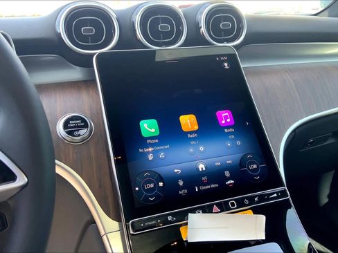 Used 2025 Mercedes-Benz GLC 300 GLC 300 image 13