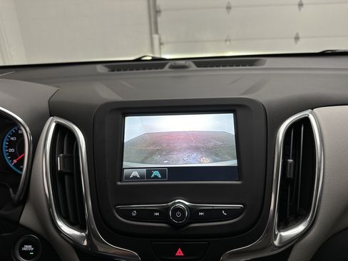 Used 2018 Chevrolet Equinox LT AWD/4WD image 32