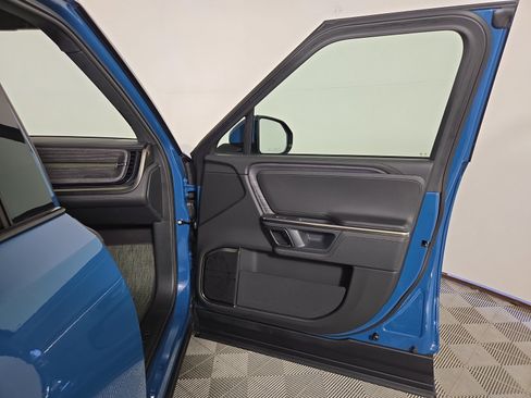 Used 2023 Rivian R1S Adventure AWD/4WD image 18