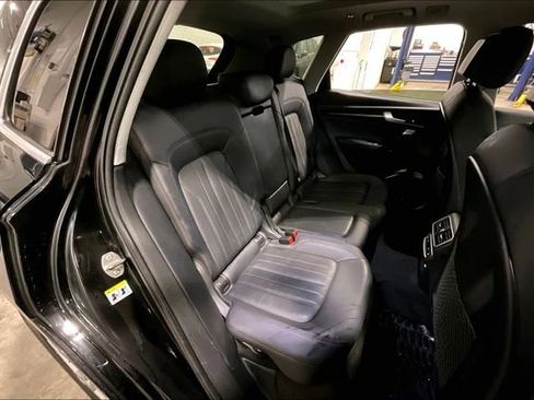 Used 2018 Audi Q5 2.0T Premium Plus w/ Premium Plus Package image 27