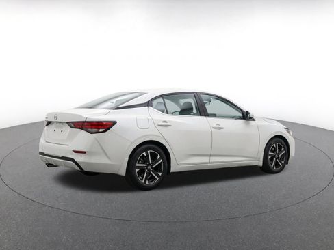 Used 2025 Nissan Sentra SV FWD image 7