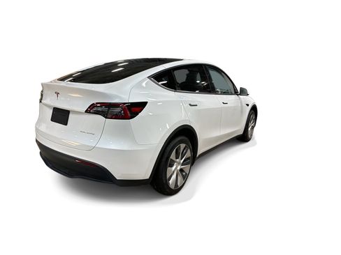 Certified 2023 Tesla Model Y Long Range AWD/4WD image 6