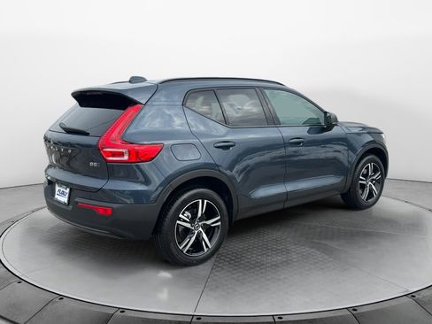 New 2026 Volvo XC40 B5 Core image 7