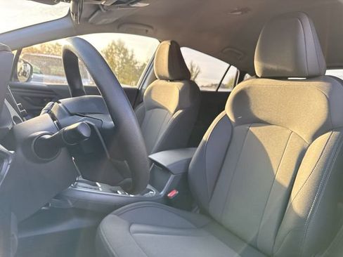 Certified 2025 Subaru Crosstrek 2.0i Premium image 12