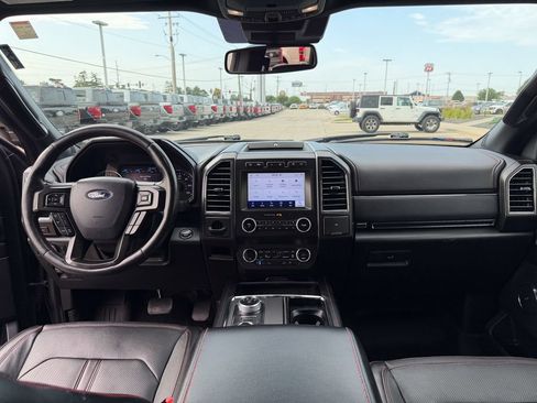Used 2020 Ford Expedition Limited w/ Equipment Group 303A AWD/4WD image 30