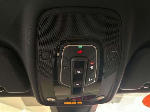 Used 2025 Audi Q8 Premium Plus w/ Premium Plus Package image 18