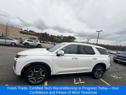 Used 2023 Hyundai Palisade Limited image 2