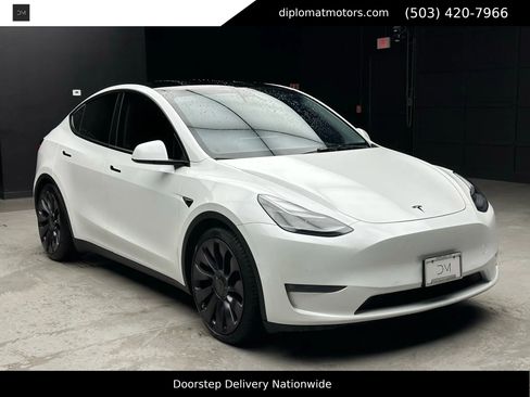 Used 2021 Tesla Model Y Performance image 8