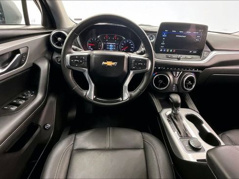 Used 2024 Chevrolet Blazer LT FWD image 4