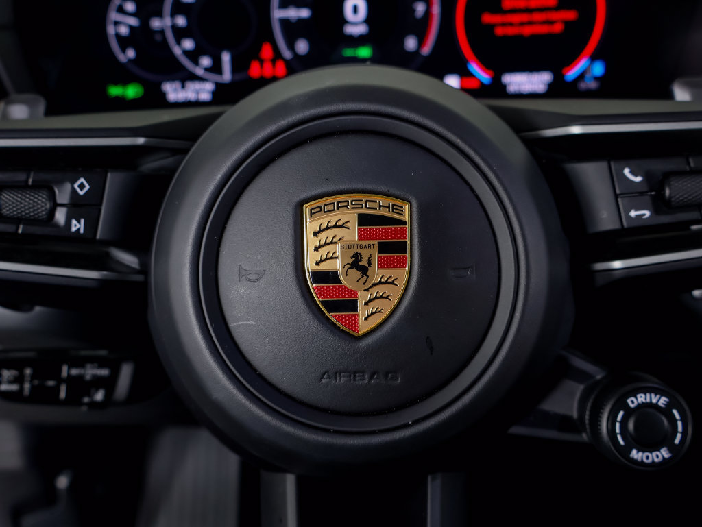 Certified 2026 Porsche Cayenne E-Hybrid Coupe AWD/4WD image 19