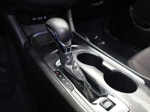 Used 2023 Chevrolet Malibu LT image 24