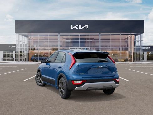 Used 2025 Kia Niro EX FWD image 4