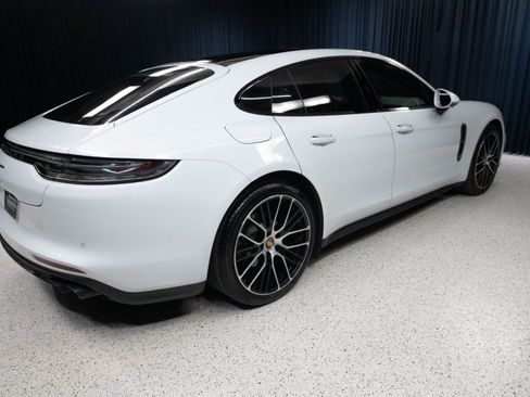 Used 2023 Porsche Panamera 4 Platinum Edition AWD/4WD image 5