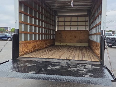 Used 2014 GMC Savana 3500 image 9