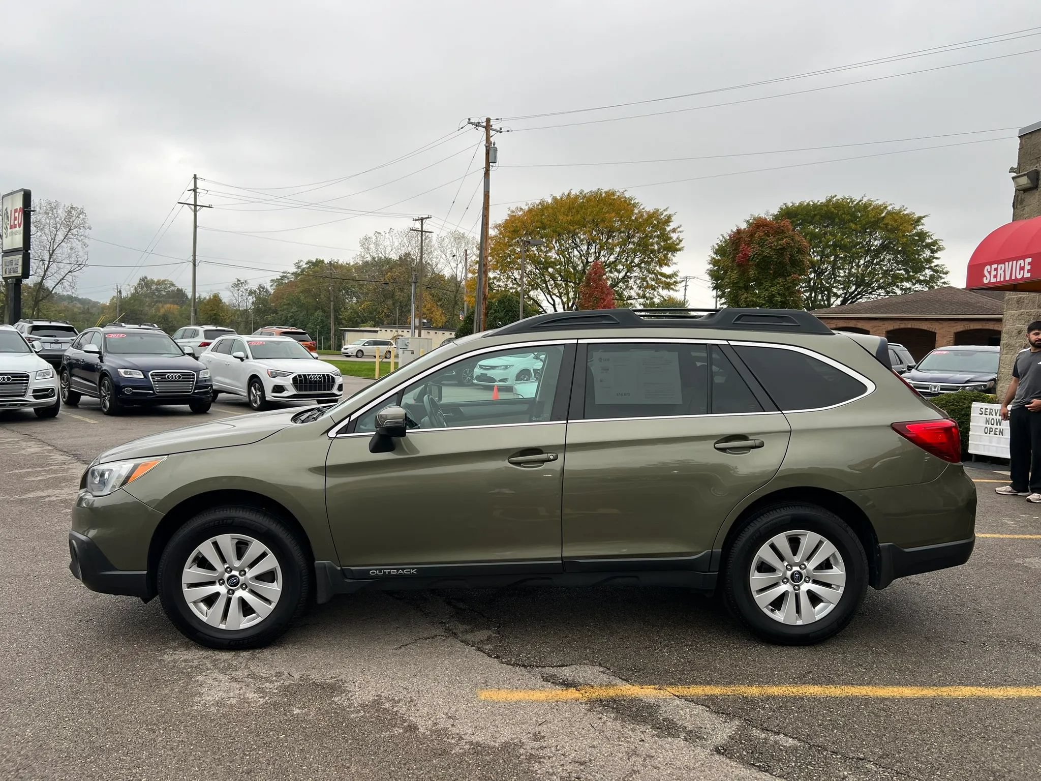 Used 2016 Subaru Outback 2.5i Premium AWD/4WD image 8