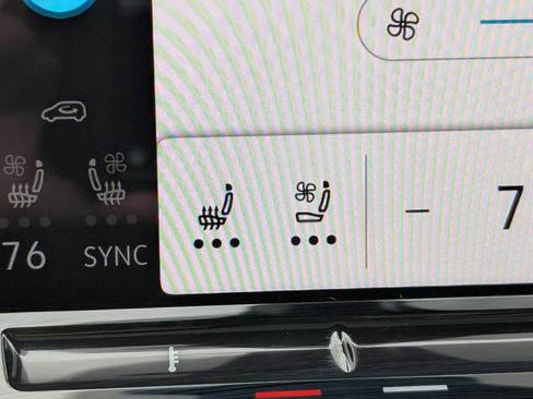 Used 2024 Volkswagen Atlas Cross Sport SEL Premium R-Line image 34