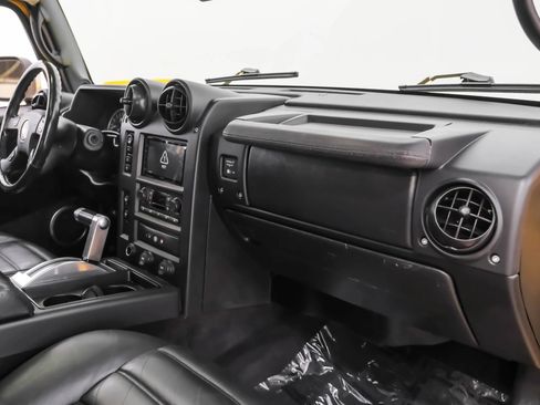 Used 2005 HUMMER H2 SUT Sport Utility Pickup 4D w/ Preferred Equipment Group image 7