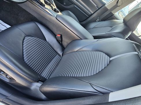 Used 2023 Toyota Camry SE image 9