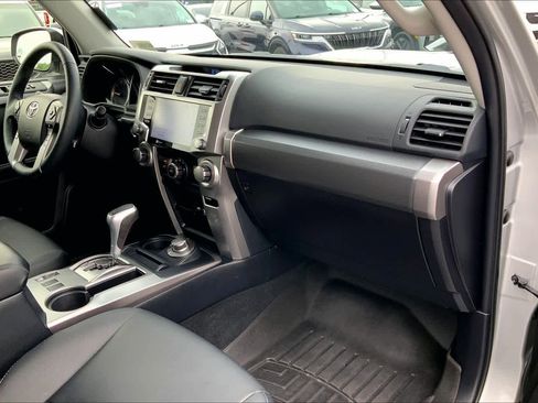 Used 2022 Toyota 4Runner TRD Sport w/ Technology Package AWD/4WD image 17