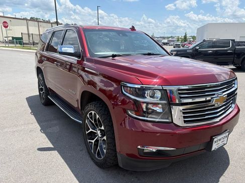 Used 2019 Chevrolet Tahoe Premier AWD/4WD image 3