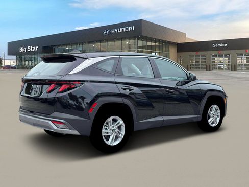 New 2026 Hyundai Tucson SE image 8