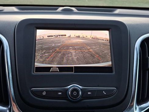 Used 2024 Chevrolet Equinox LT FWD image 19