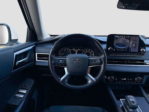 Used 2022 Mitsubishi Outlander SE image 24