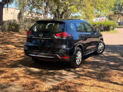 Used 2017 Nissan Rogue S image 5