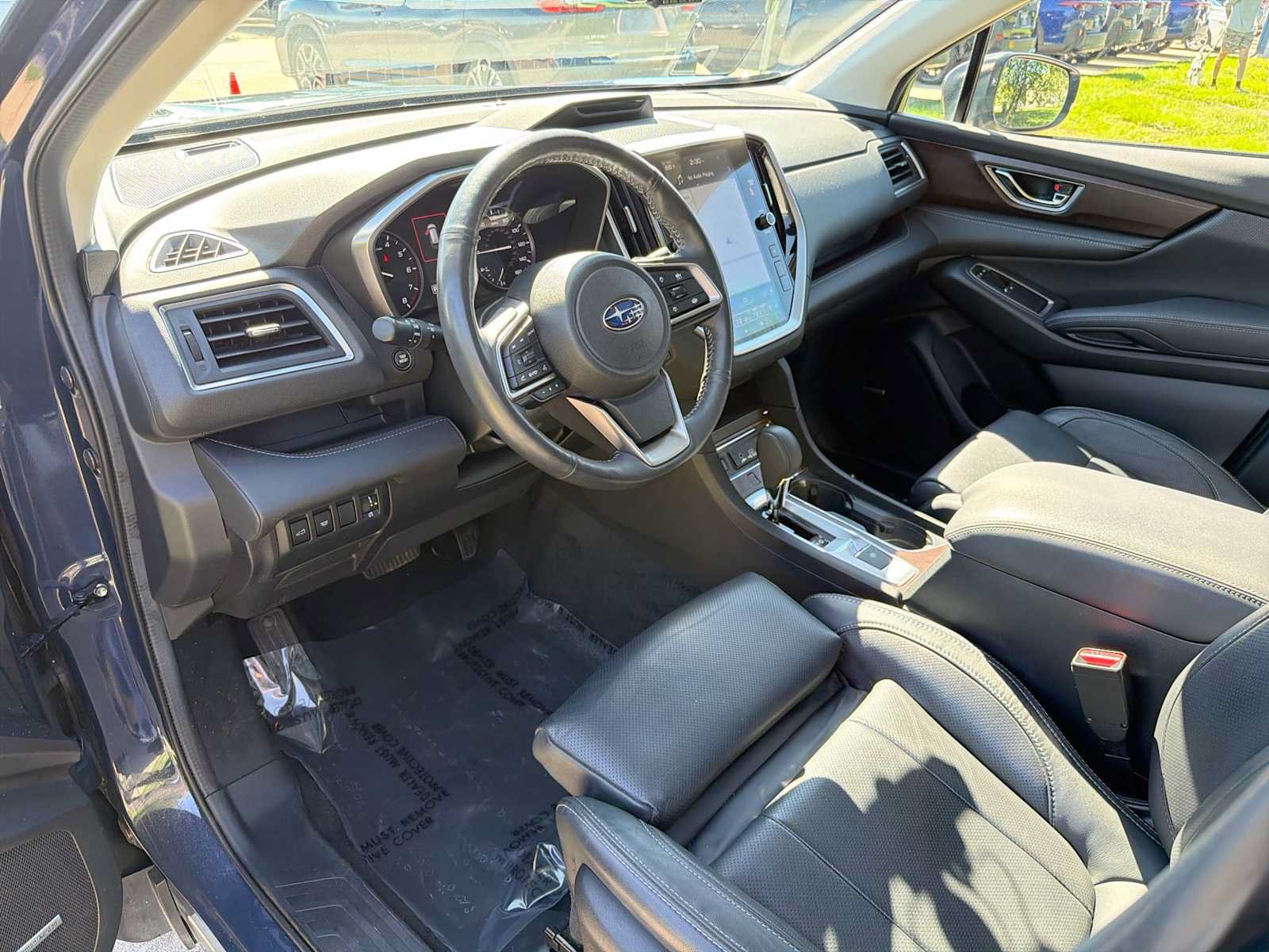 Used 2024 Subaru Ascent Touring AWD/4WD image 2