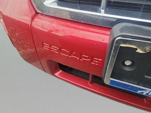 Used 2011 Ford Escape XLT w/ 202A Rapid Spec Order Code image 6