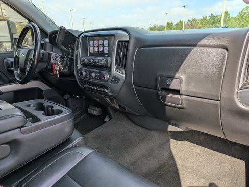 Used 2018 Chevrolet Silverado 1500 LT w/ All Star Edition AWD/4WD image 12