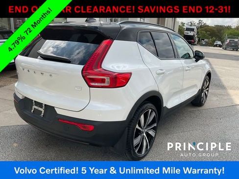 Certified 2022 Volvo XC40 P8 Recharge Plus image 11