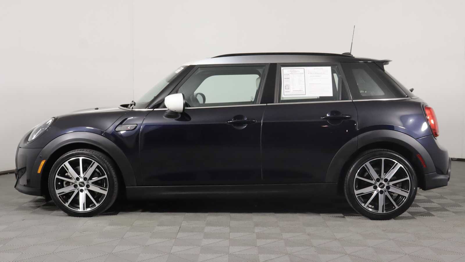 Used 2024 MINI Cooper S FWD image 4