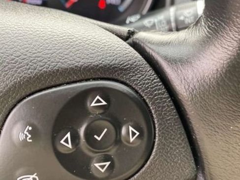 Used 2017 Chevrolet Impala LT w/ Convenience Package image 21