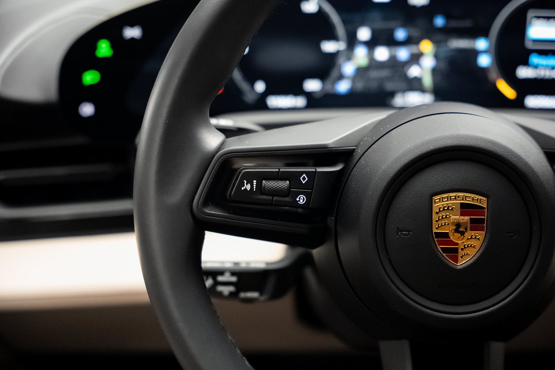 Used 2022 Porsche Taycan RWD image 41