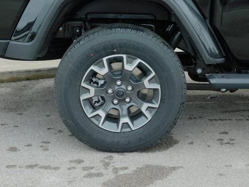 New 2026 Jeep Gladiator Sport AWD/4WD image 32