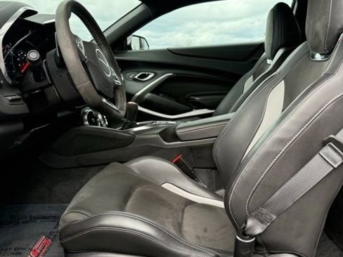 Used 2018 Chevrolet Camaro SS image 14