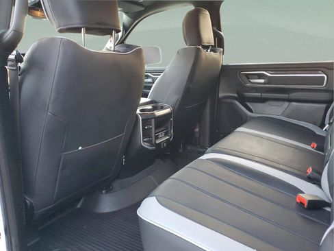 Used 2021 RAM 1500 Big Horn image 6
