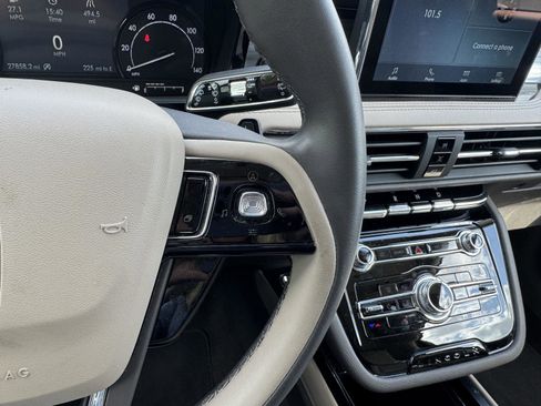 Used 2022 Lincoln Corsair FWD image 10