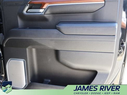 Used 2023 GMC Sierra 1500 Denali AWD/4WD image 11