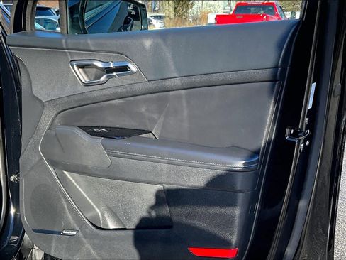 Used 2023 Kia Sportage SX image 12