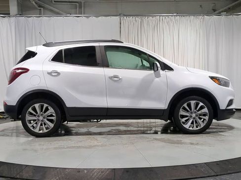 Used 2018 Buick Encore Preferred image 11