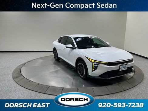 New 2026 Kia K4 EX FWD image 3