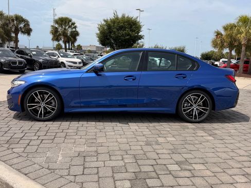 Used 2023 BMW 330i Sedan w/ M Sport Package RWD image 12