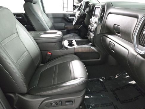 Used 2022 GMC Sierra 2500 Denali AWD/4WD image 3