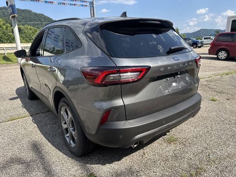 New 2025 Ford Escape ST-Line w/ Tech Pack #1 AWD/4WD image 9